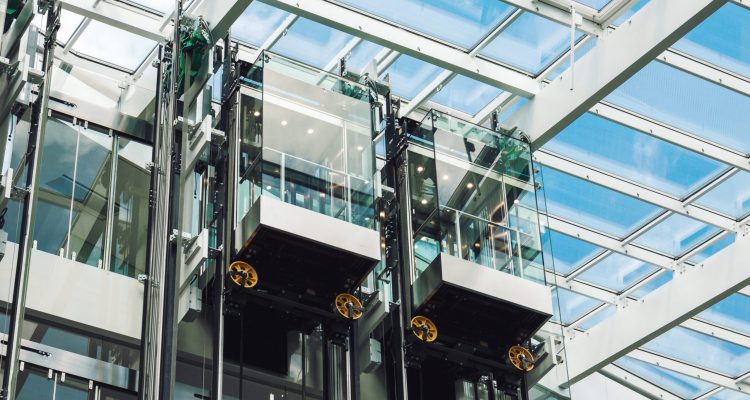 被困電梯該叫誰？智慧電梯更安全便捷